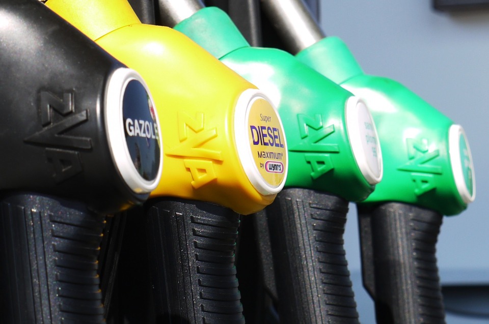 Carburanti, Sardegna maglia nera: gasolio più caro d’Italia e prezzi oltre i 2 euro al litro