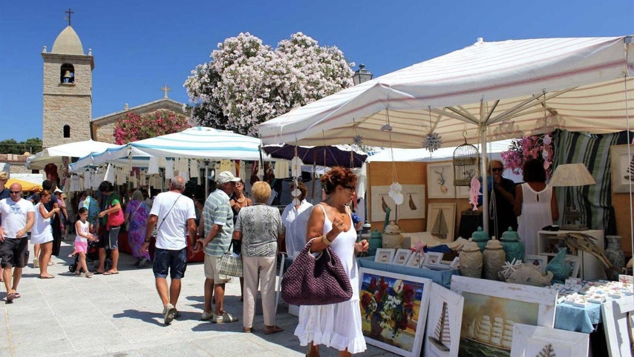 Mercato San Pantaleo, confermato il taglio di 22 ambulanti: la decisione del Comune 