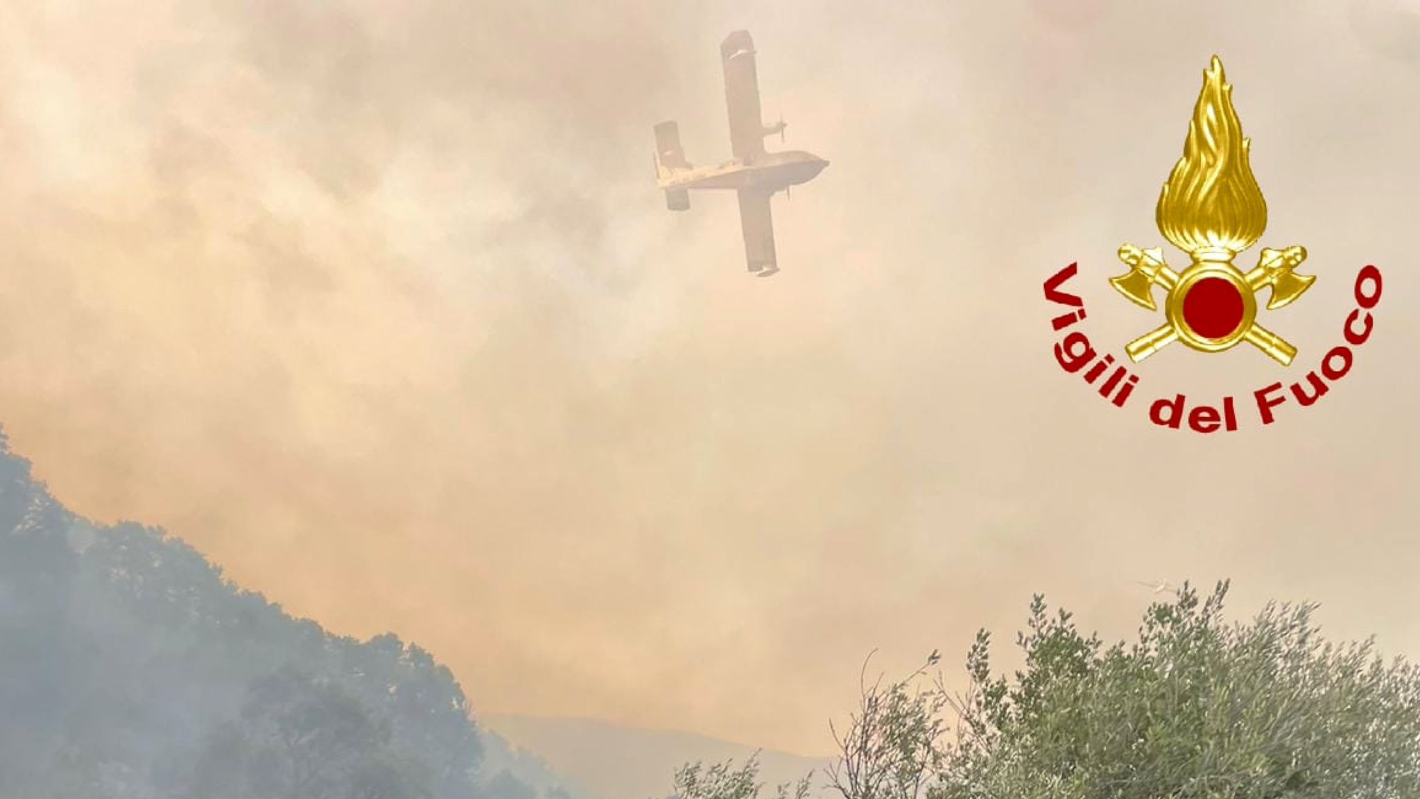 Inferno di fuoco in Sardegna: incendi anche in Gallura