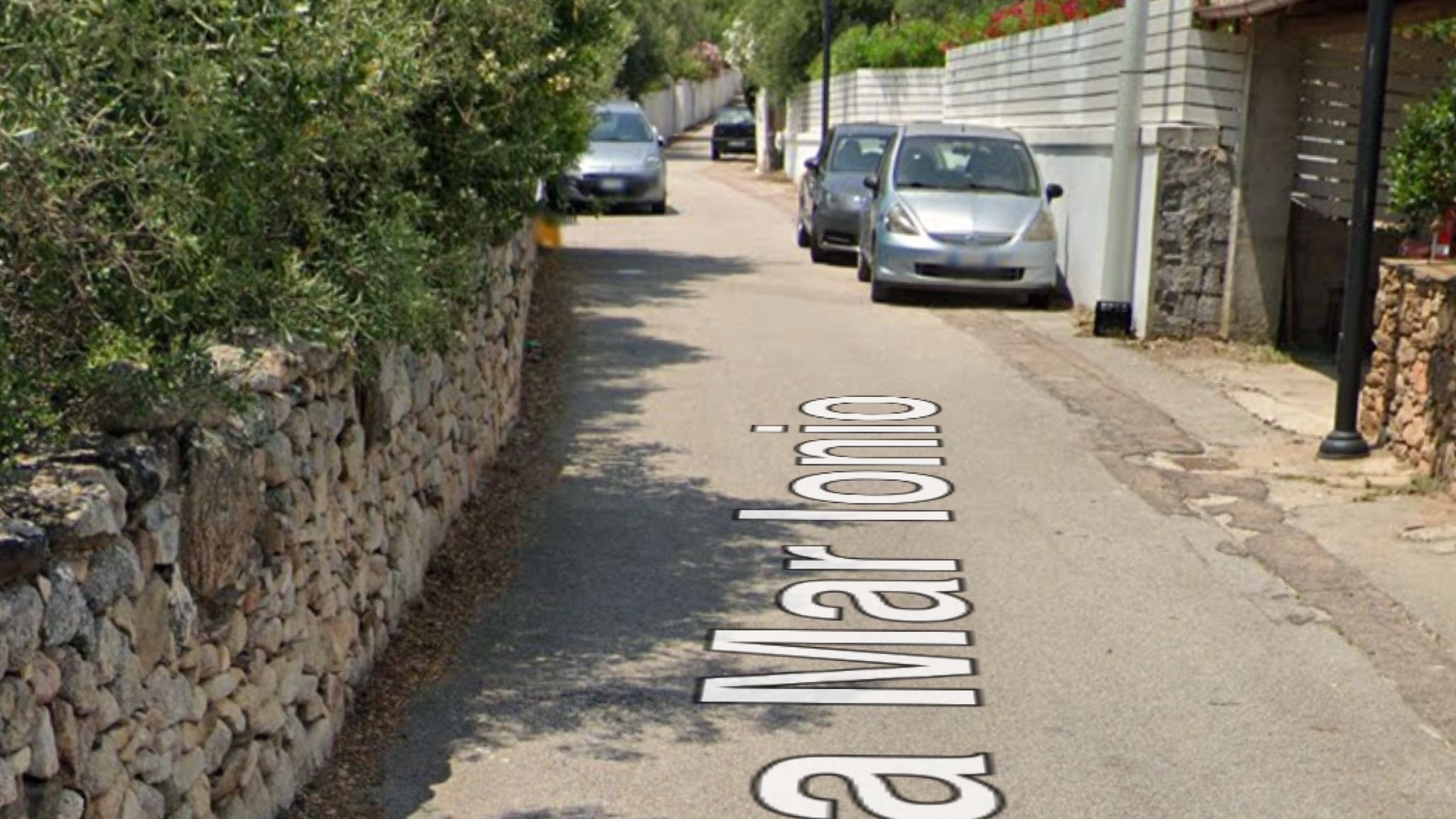 Olbia: senso unico e divieto di sosta in via Mar Ionio