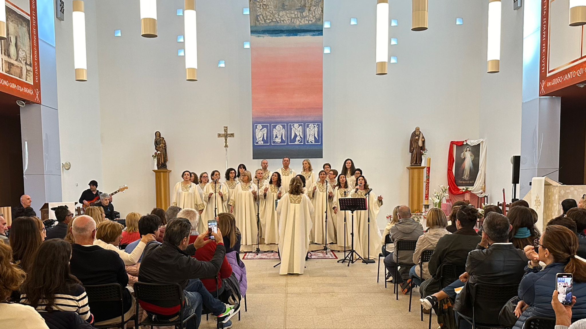 Olbia, successo per l'esibizione del coro gospel Tell Thee 