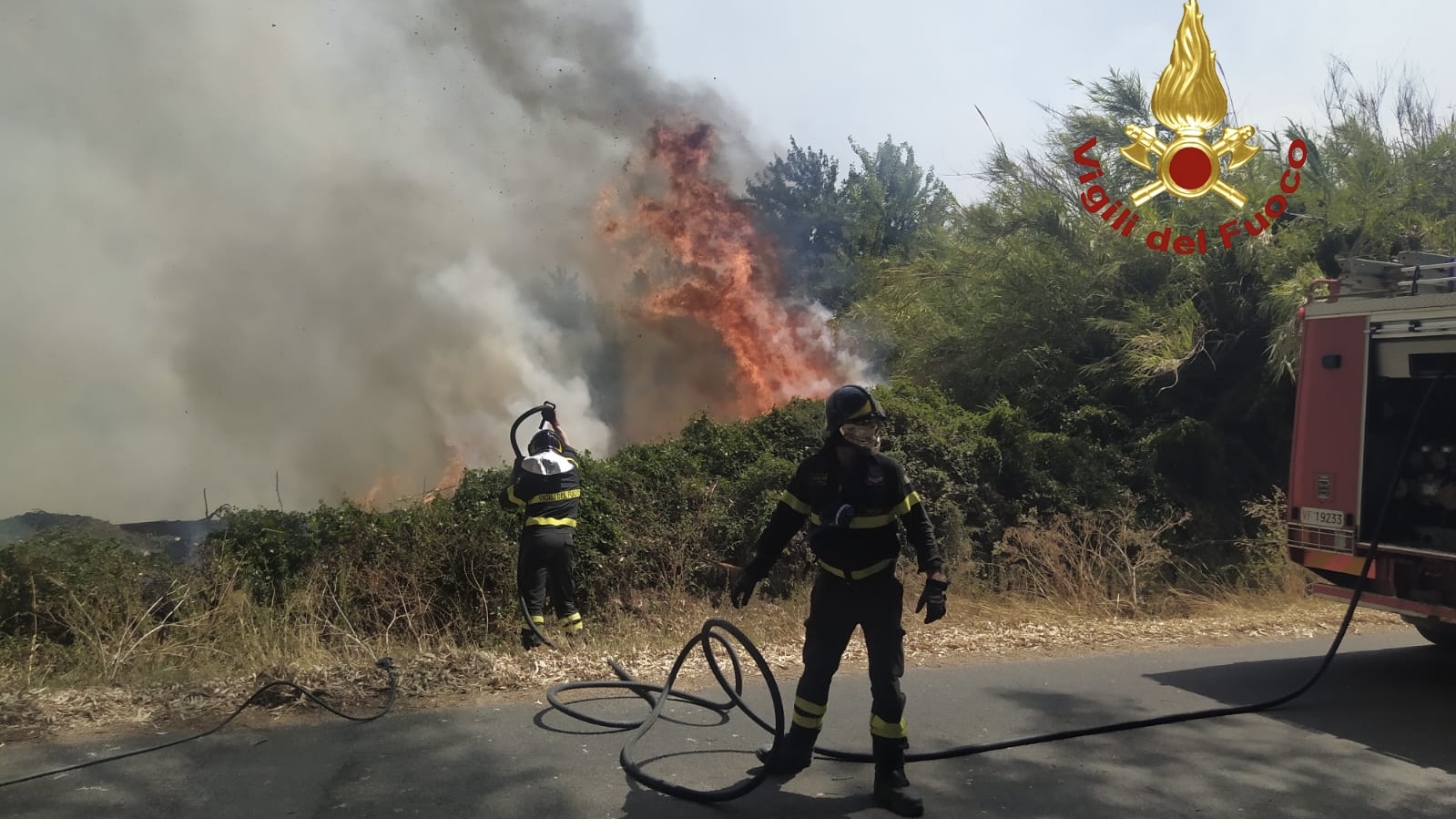 La Sardegna brucia: ecco i soccorsi dalla Francia e dalla Grecia