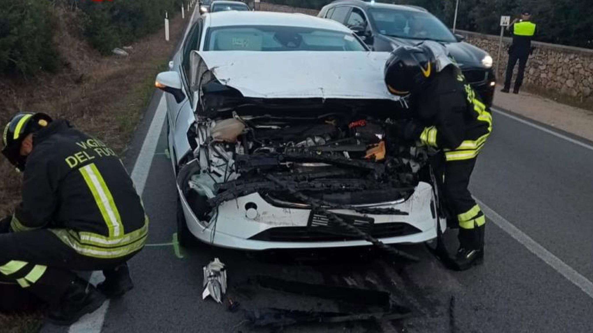 Gallura, auto contro camion: coppia in gravi condizioni 