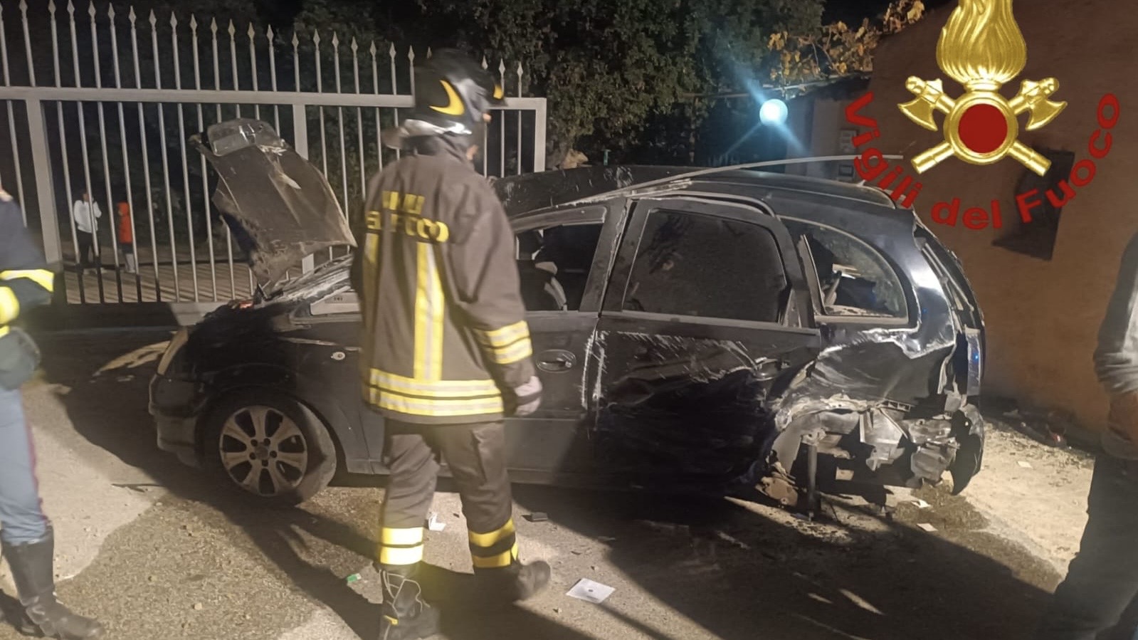 Arzachena, violento scontro tra due automobili