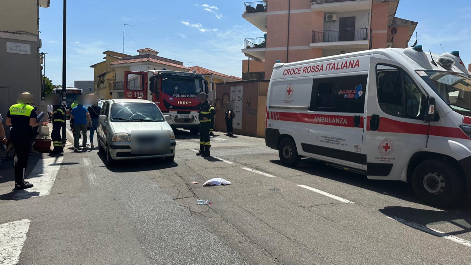 Olbia, pedone investito in via Barcellona: in codice rosso