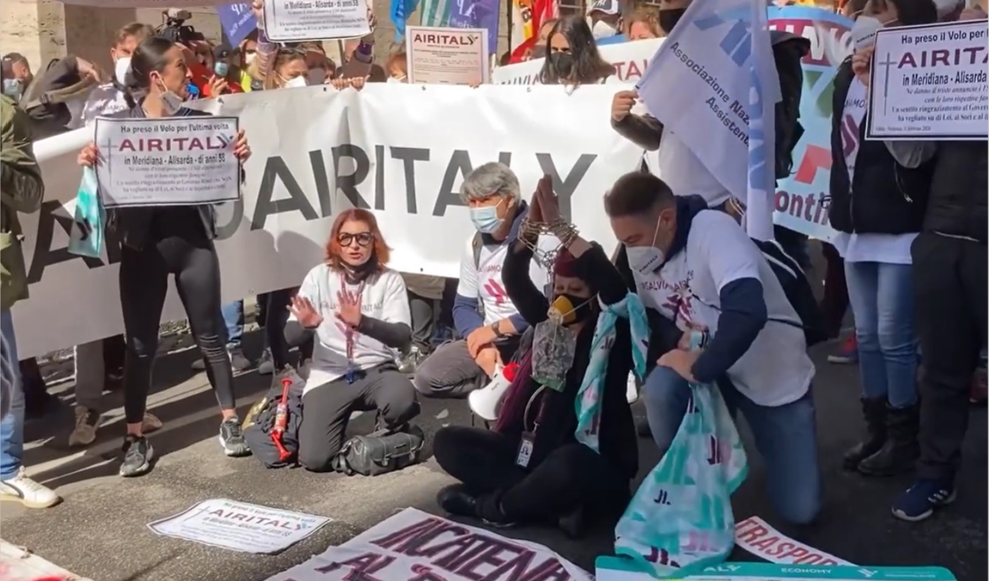 Olbia: nuova manifestazione dei lavoratori Air Italy in aeroporto