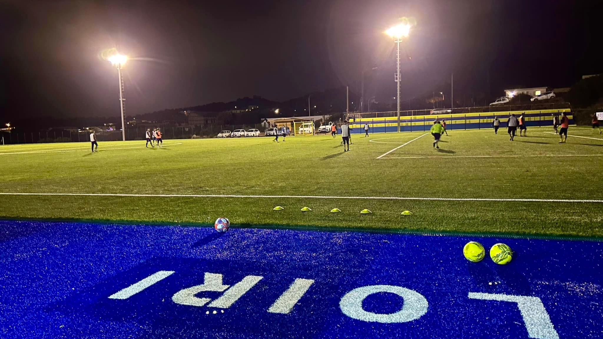 Loiri, primo allenamento in attesa dell'inaugurazione del campo sportivo