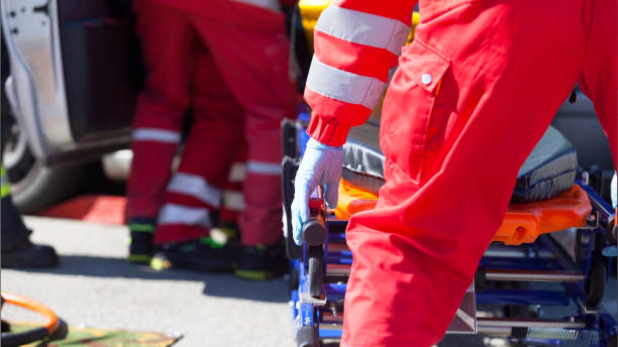 Tragedia in spiaggia: muore un uomo