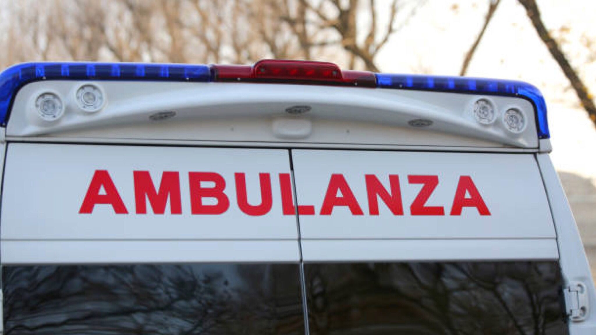Arzachena, scontro moto-furgone: centauro grave all'ospedale di Olbia