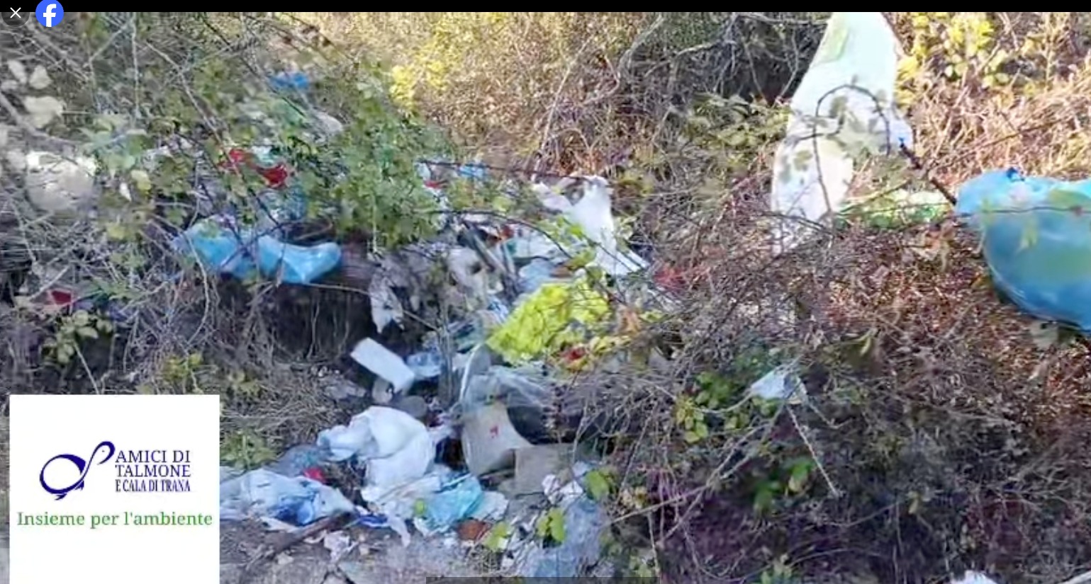 Arzachena, una discarica nel parcheggio Punta Saline