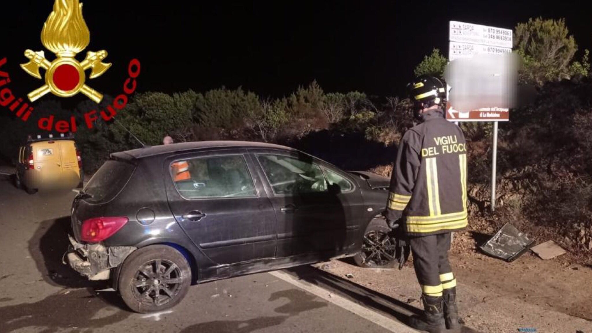 Arzachena, auto fuori strada: 2 feriti trasportati ad Olbia