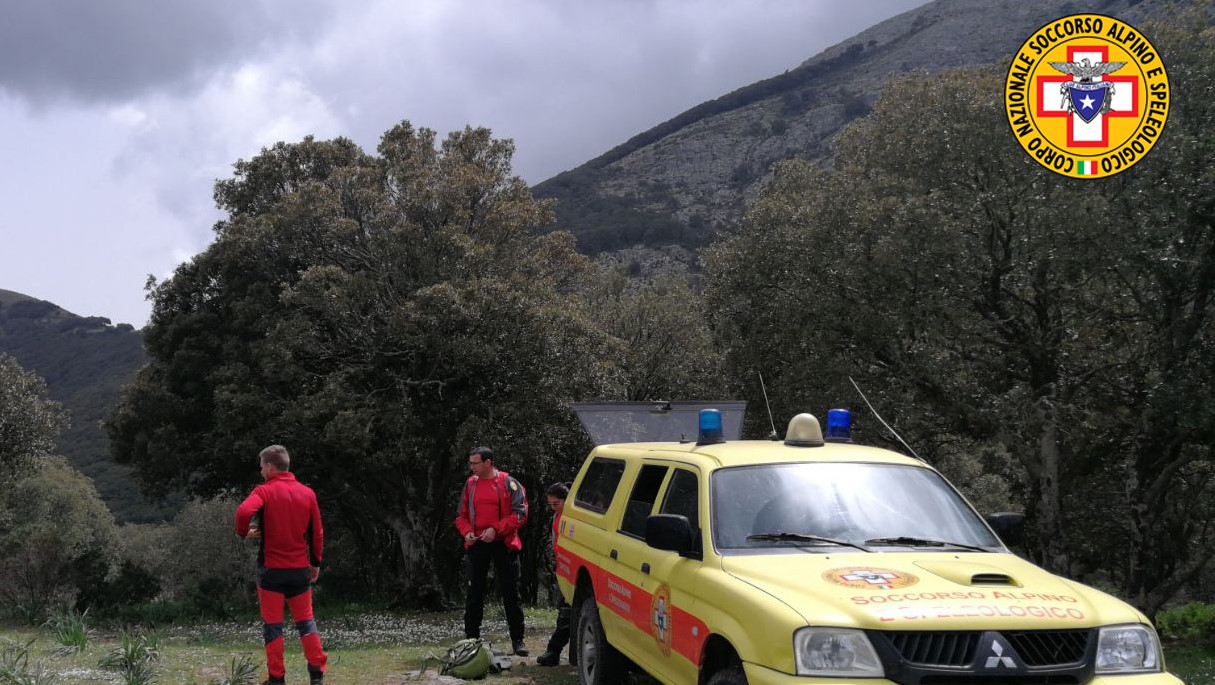Padre e figlio di 11 anni si perdono a Cala Goloritzè: attivato il soccorso alpino