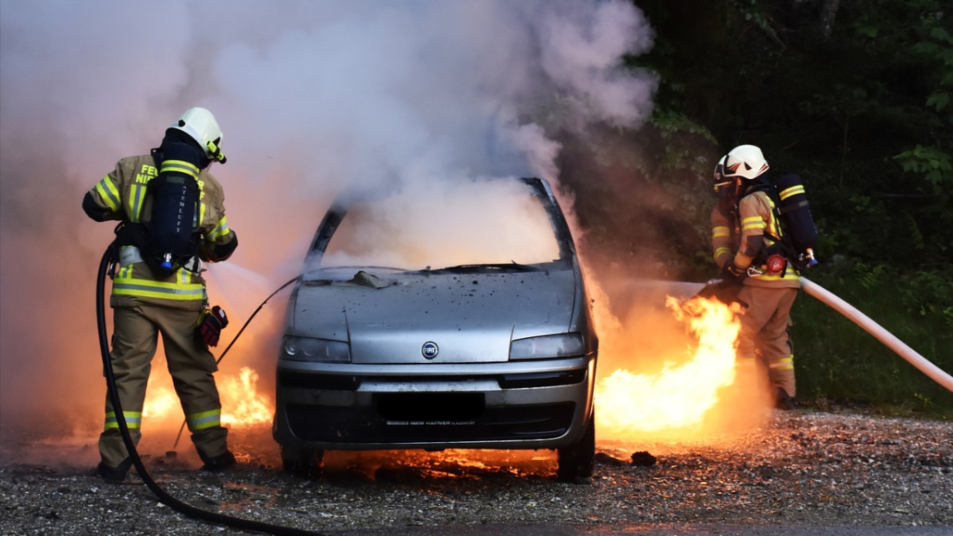 Incendia due auto: incastrato operatore sanitario dall'occhio digitale