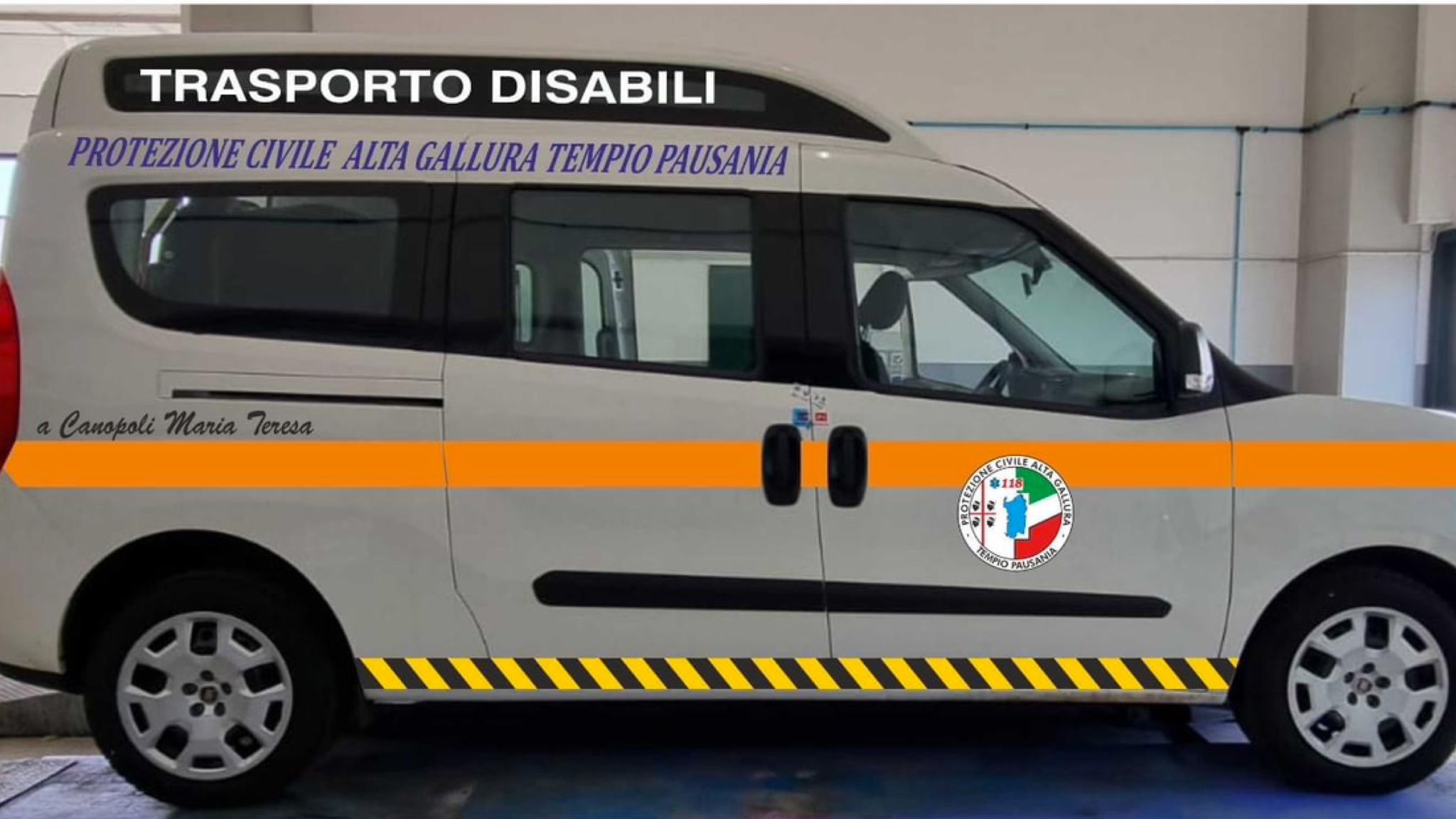 Tempio, auto per trasporto disabili donata alla Protezione Civile: cerimonia di benedizione 