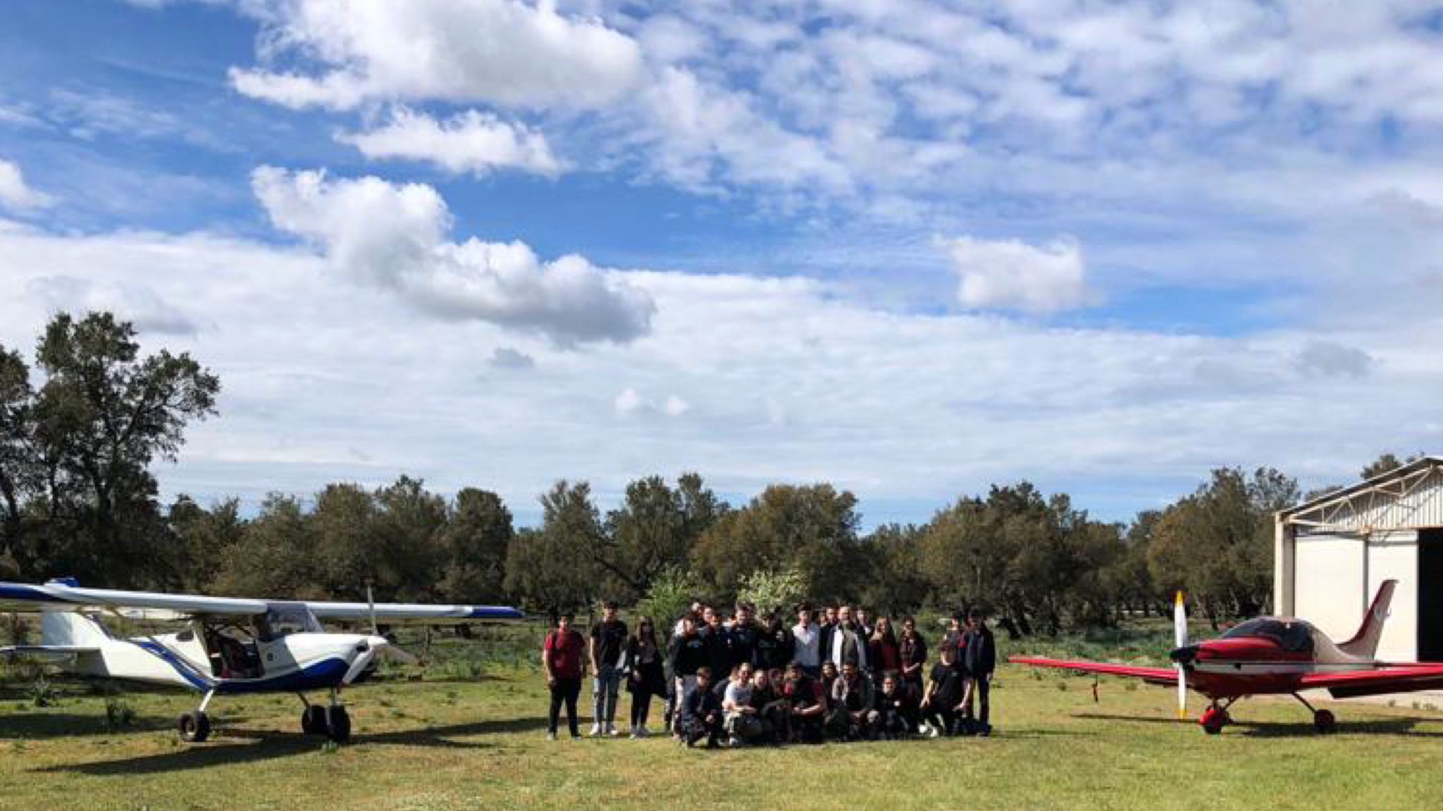 Olbia: lezione per gli studenti dell'aeronautico all'aviosuperficie di Buddusò