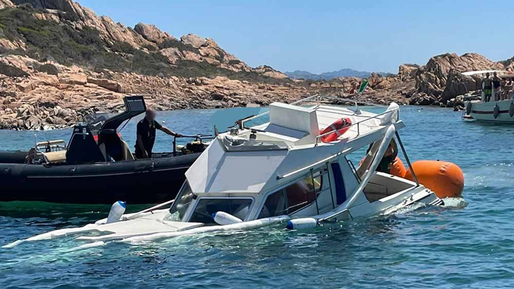 La Maddalena: barca affonda con 9 persone a bordo