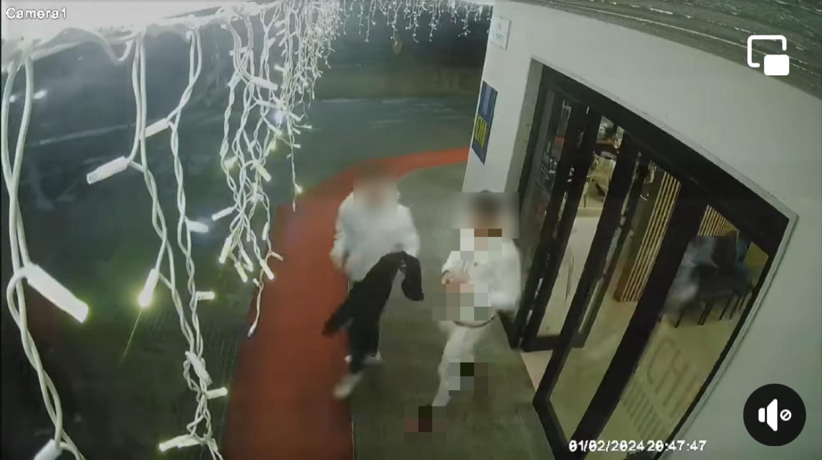Olbia, fuggono dal ristorante dopo la cena: i 5 giovani hanno pagato il conto