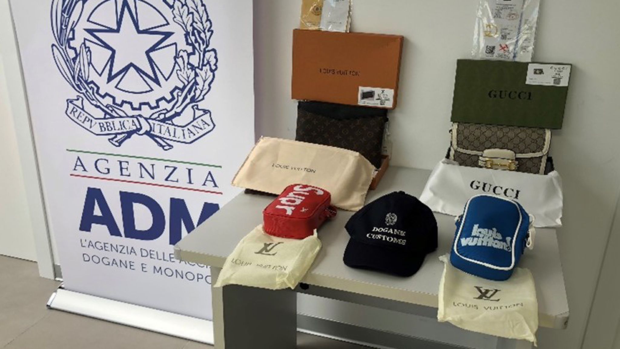 Nord Sardegna, ancora merce contraffatta: scatta il sequestro