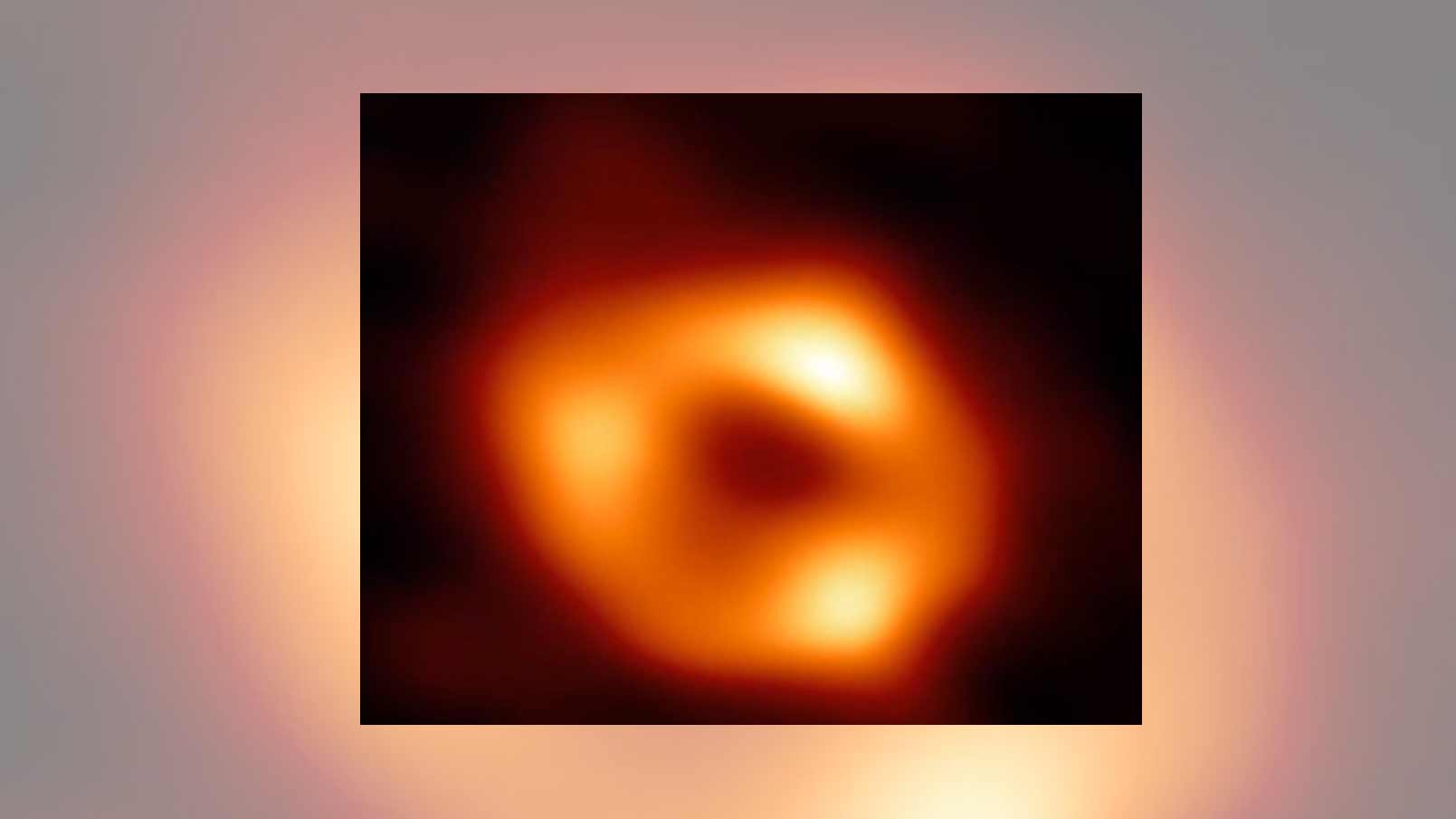 La prima foto del buco nero della Via Lattea: nell'impresa c'è anche la Sardegna