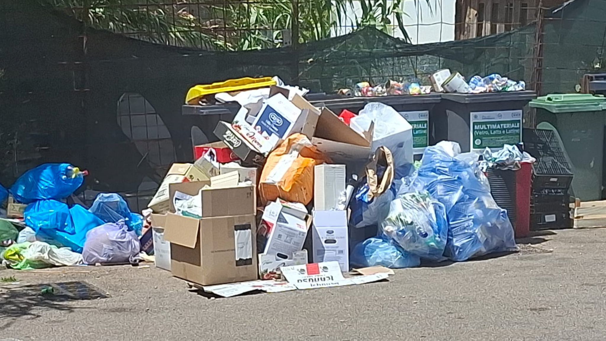 Olbia: aperta la nuova strada in via Figoni, ma è emergenza rifiuti 