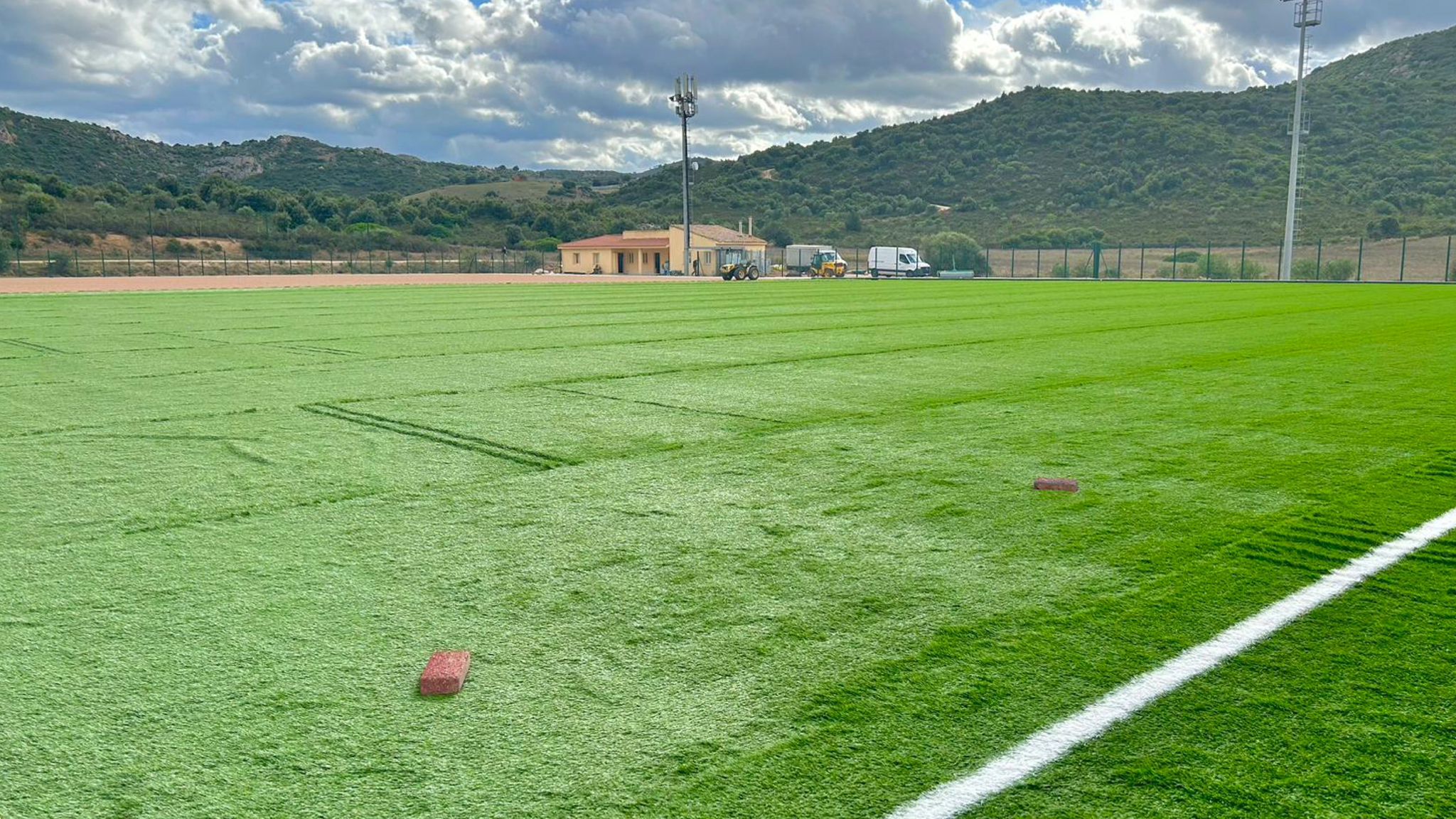 Porto San Paolo, al termine i lavori di riqualificazione campo sportivo: a breve la consegna