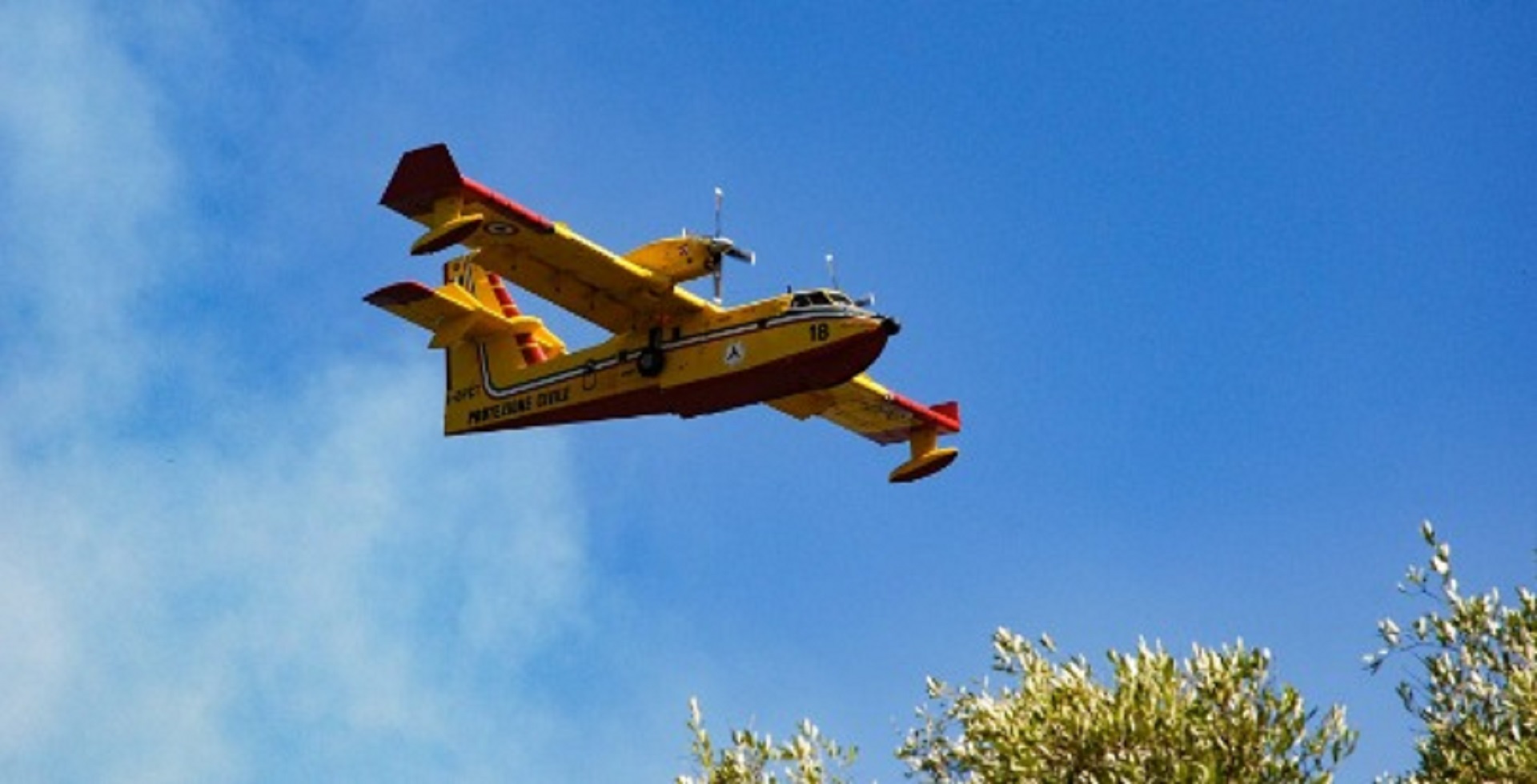 Olbia, schieramento di nuovi Canadair all'aeroporto
