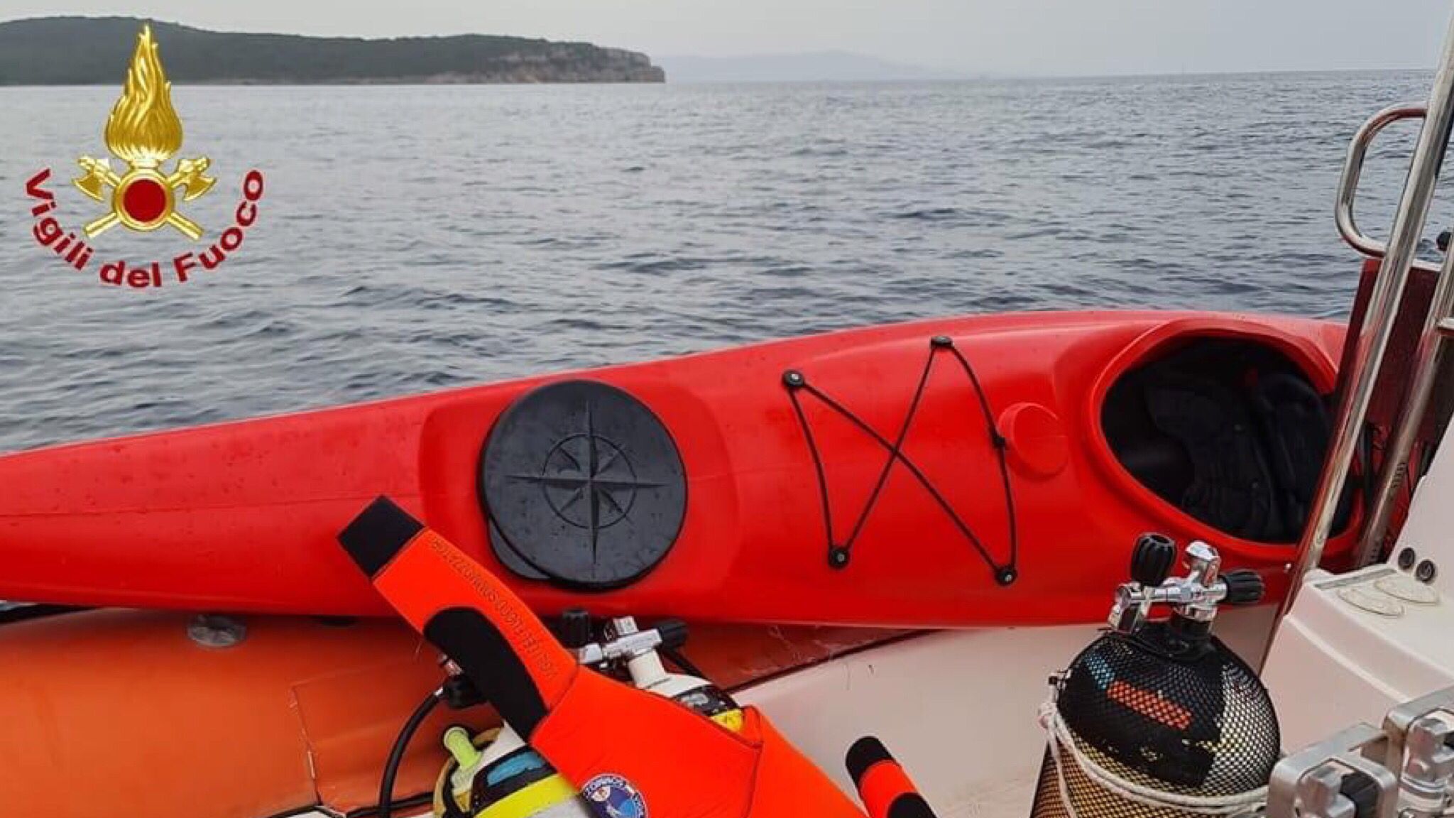 Nord Sardegna: cade dal kayak e viene punto da decine di meduse