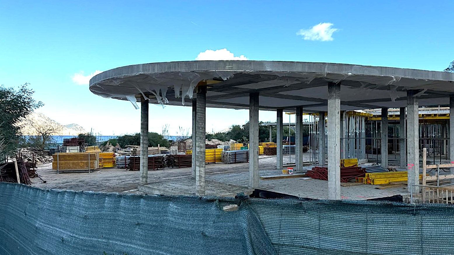  Cantiere Porto Taverna: dubbi di incompatibilità sul cantiere riconducibile al vice sindaco