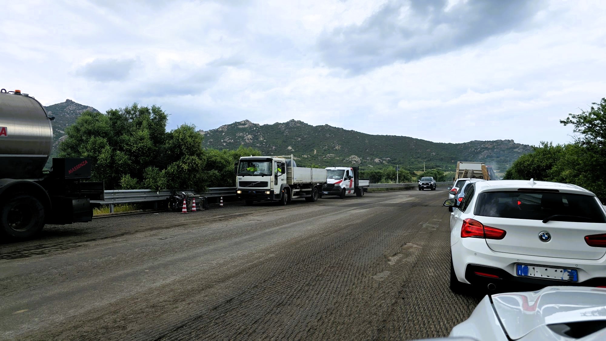 Olbia, prove tecniche di sopravvivenza: arrivano nuovi cantieri e il traffico si prepara alla “processione”
