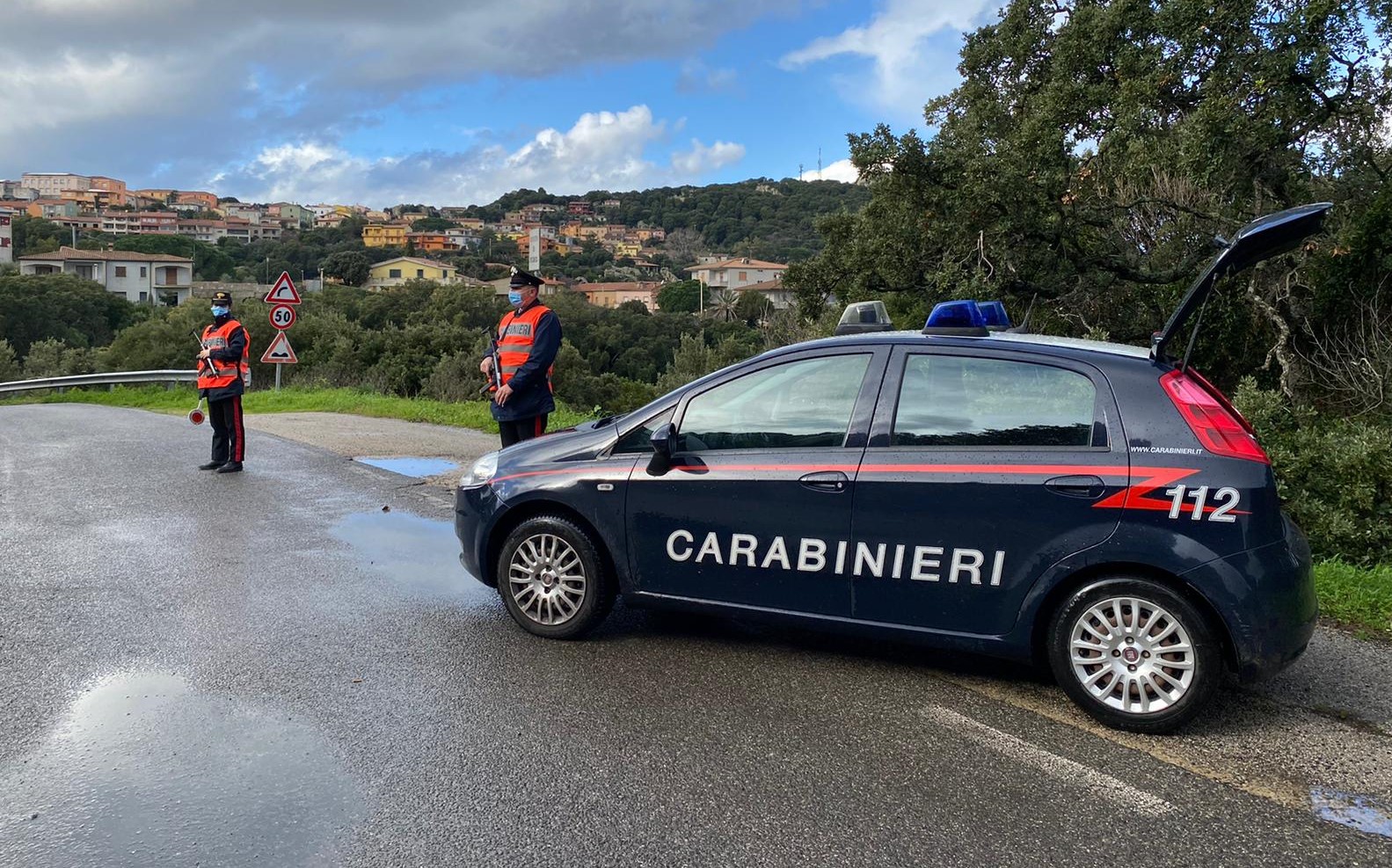 Tempio, spaccio droga e possesso di munizioni: nei guai due calangianesi