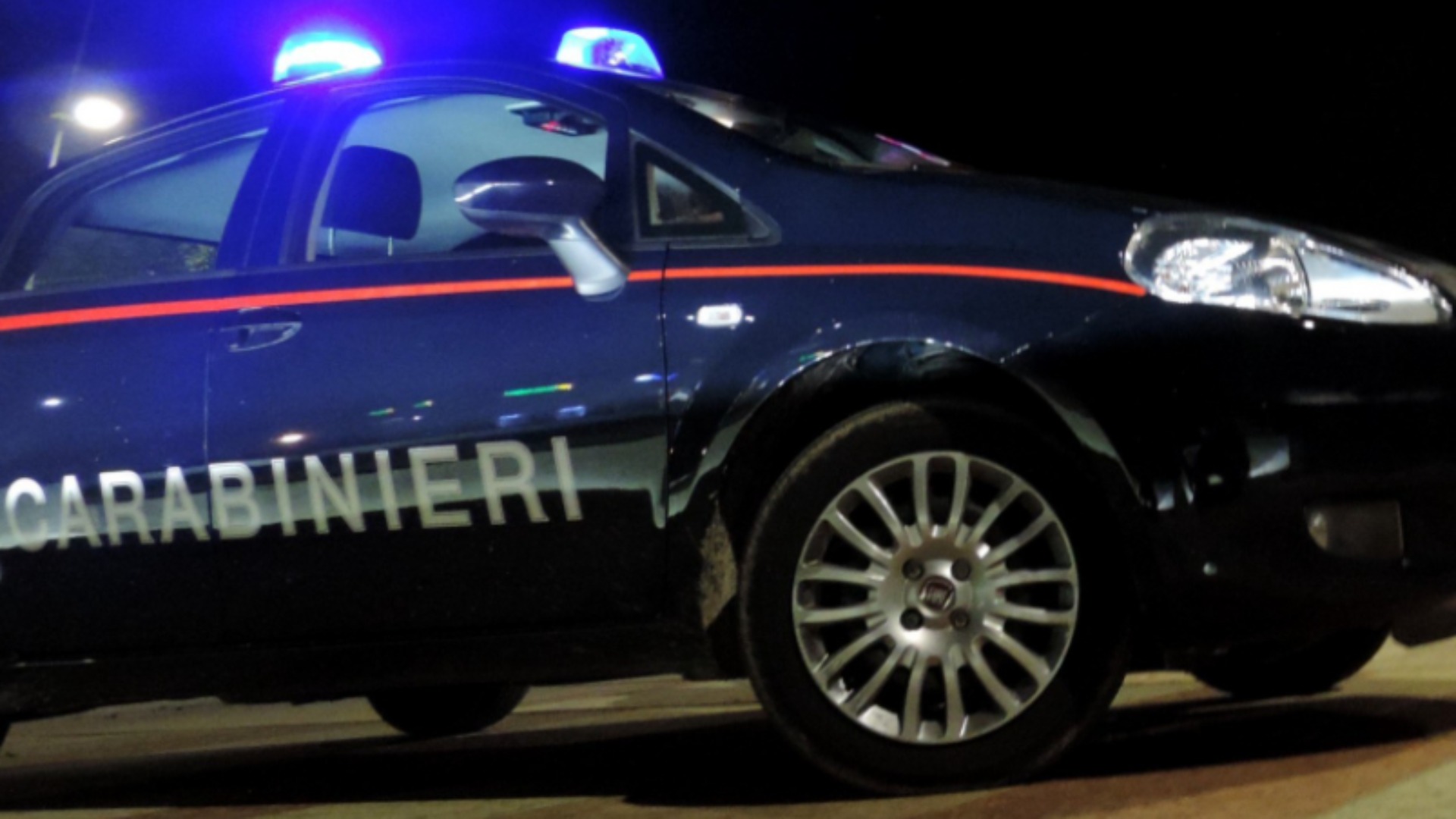 Giovane nei guai per cocaina, erba e violazione anti-Covid