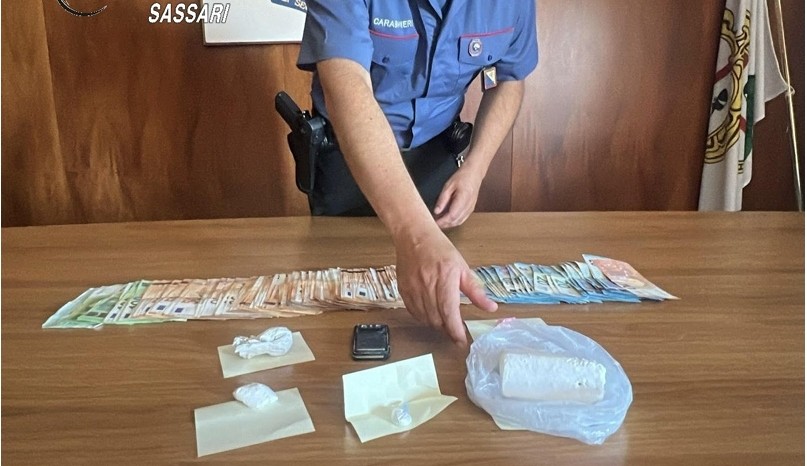 Sequestrati 160 grammi di cocaina e oltre 8 mila euro: un arresto 