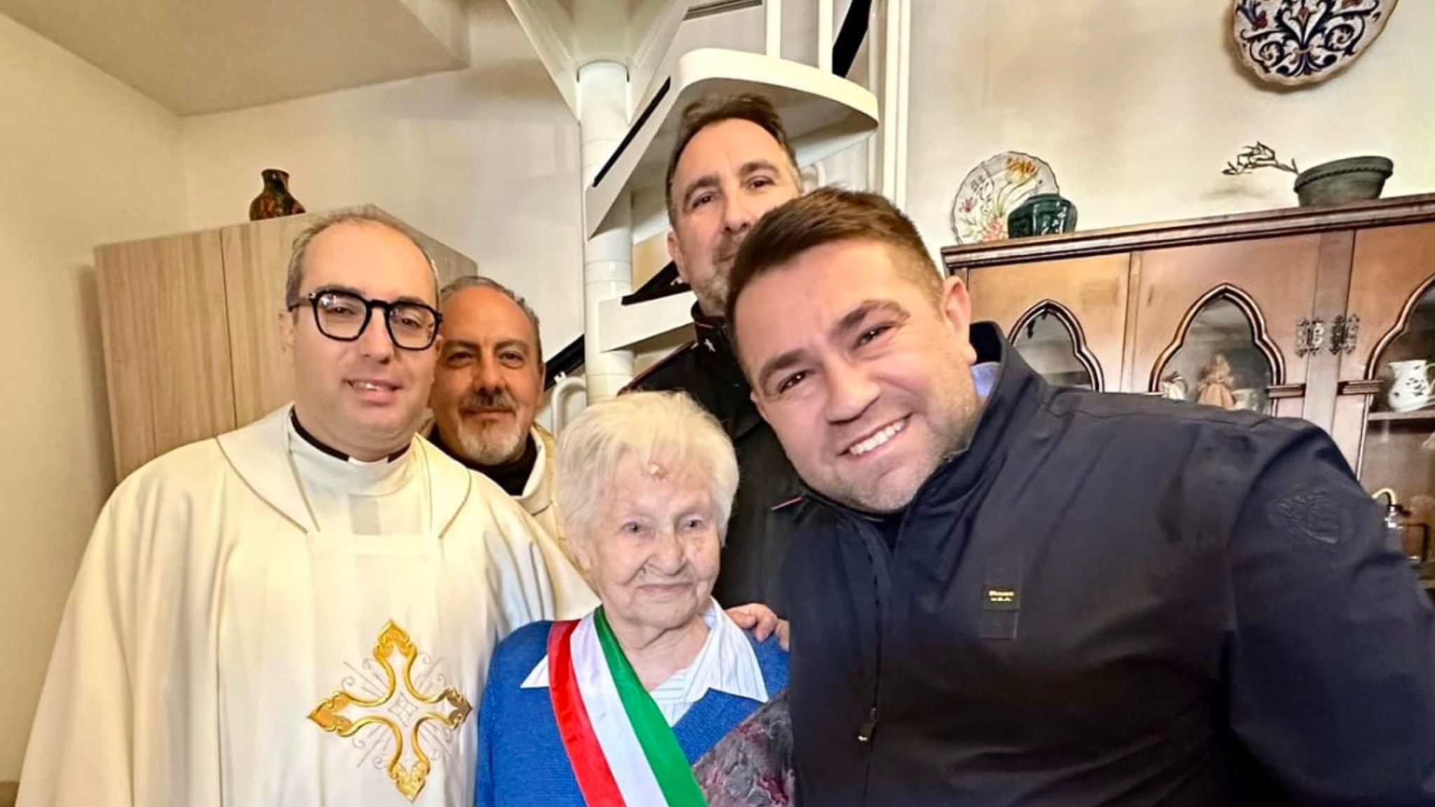 Zia Gavina festeggia 100 anni: 