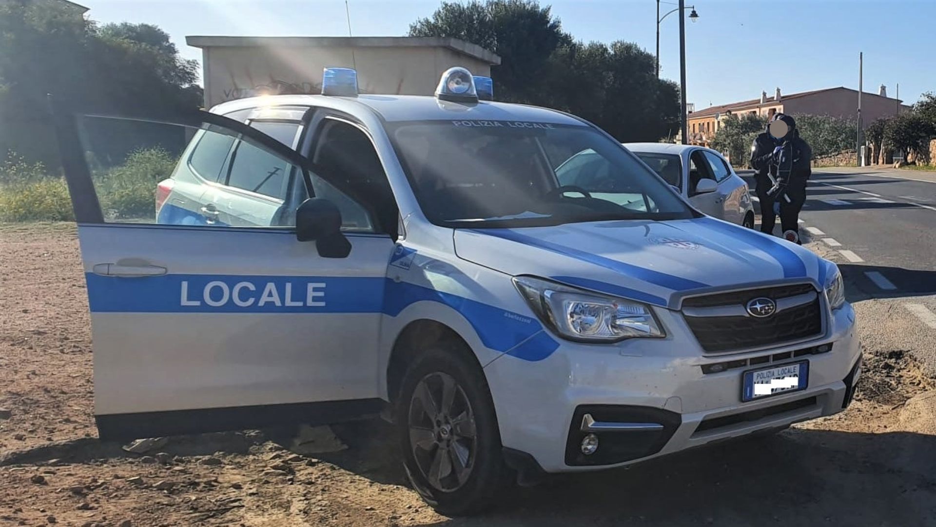 Olbia, giro di vite contro l’uso del cellulare alla guida: raffica di multe e patenti sospese