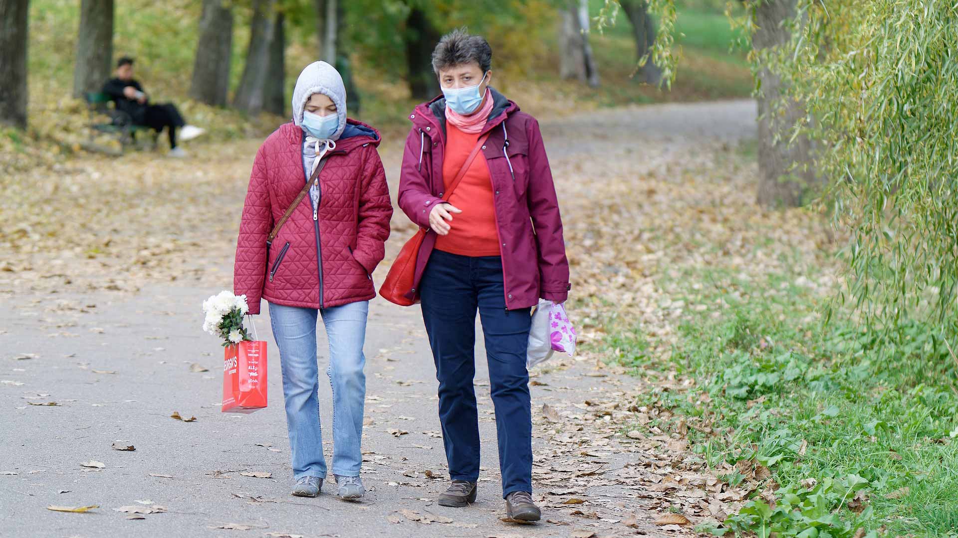 Covid: 1020 nuovi contagi e 4 decessi