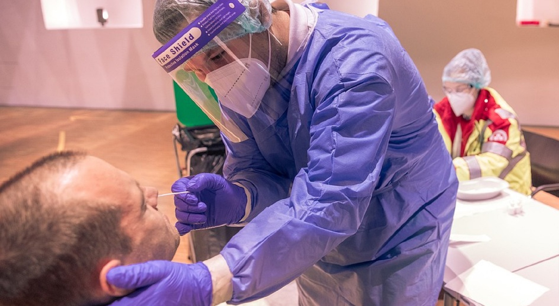 Studentessa positiva: alunni e docenti in quarantena per 10 giorni