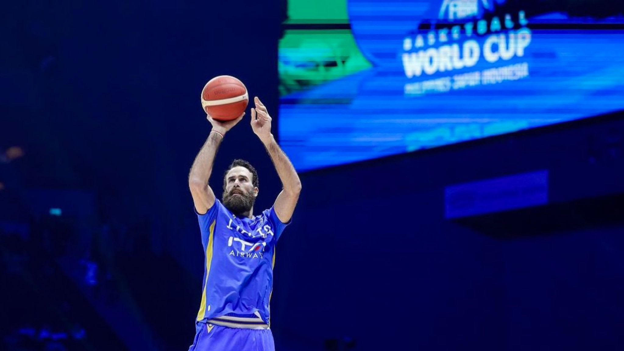 L'olbiese Gigi Datome annuncia la vittoria ai mondiali di basket: ora i quarti di finale