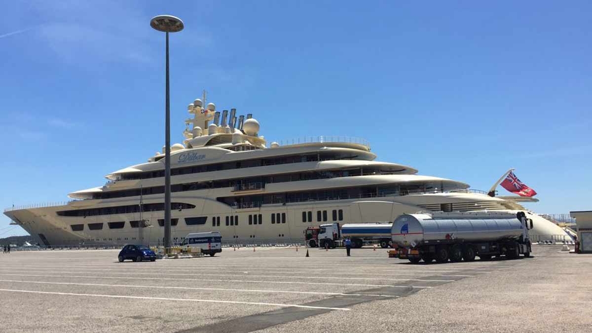 Il Dilbar di Usmanov sequestrato in Germania 