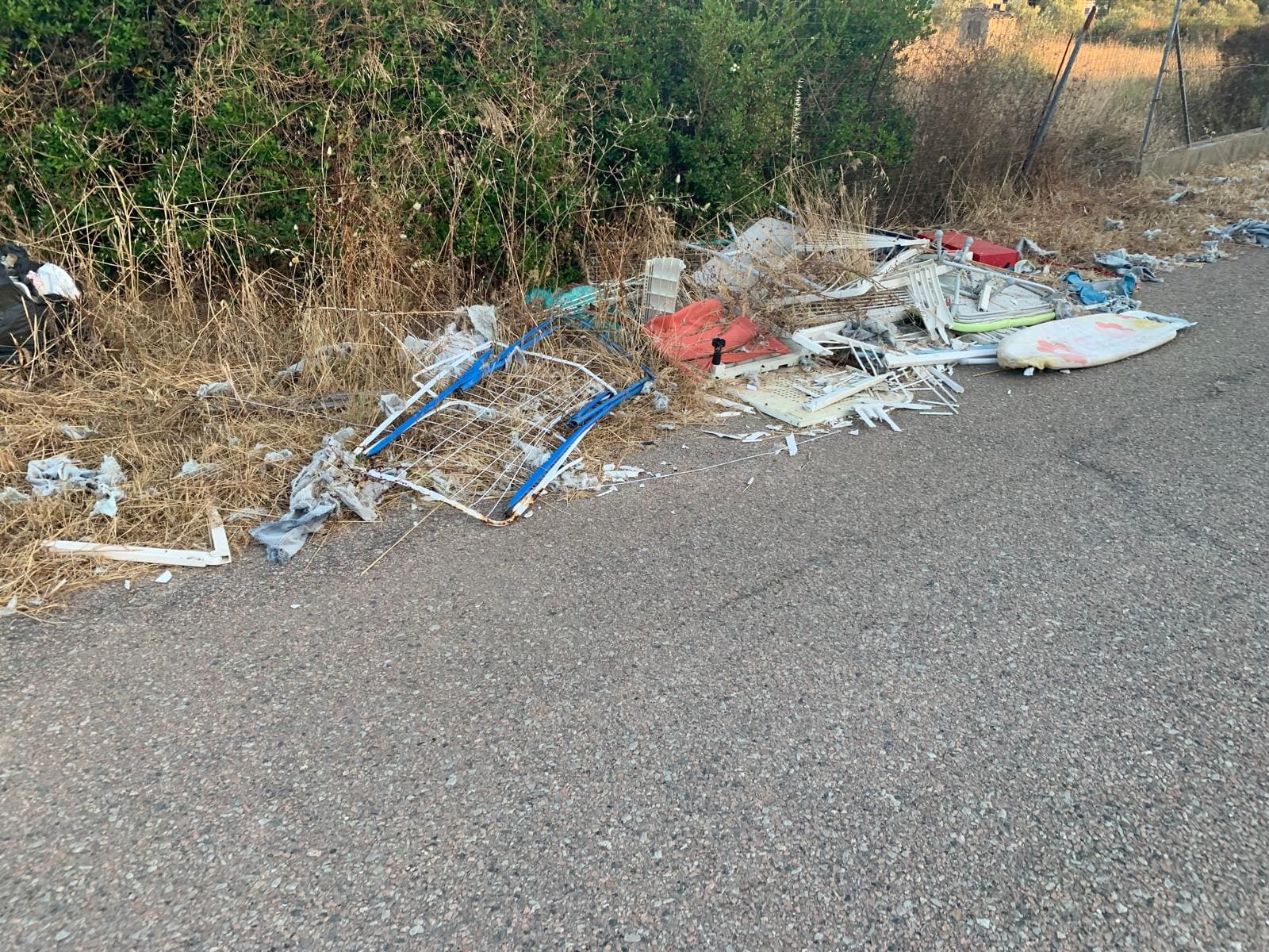 Olbia, la discarica della chiesetta cresce: ecco 