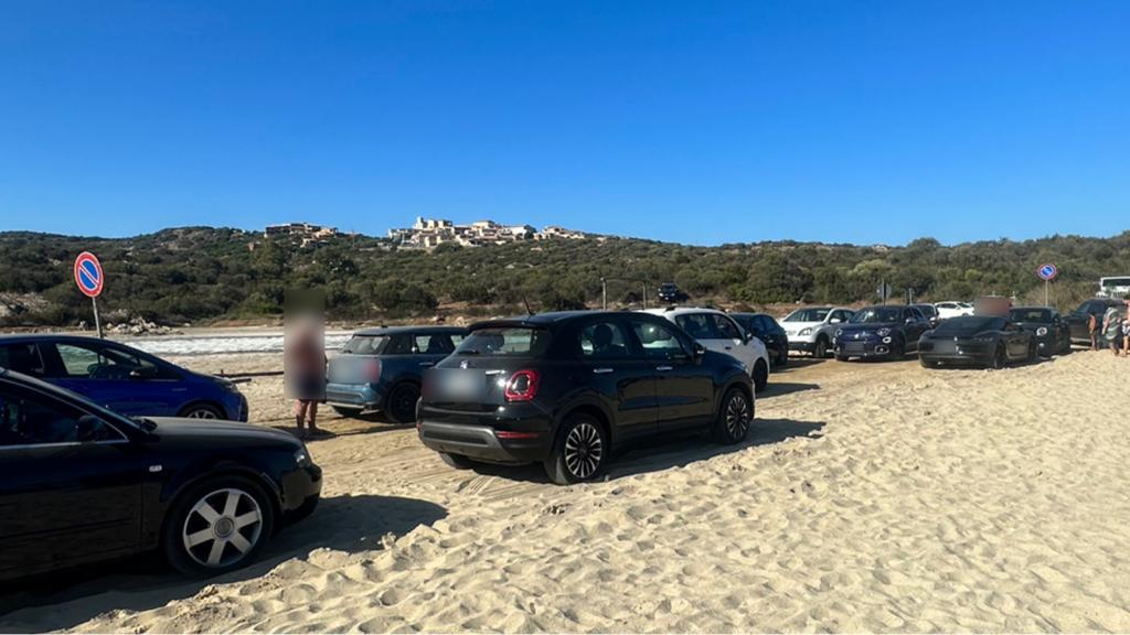 Golfo Aranci, una cara giornata in spiaggia: raffica di multe