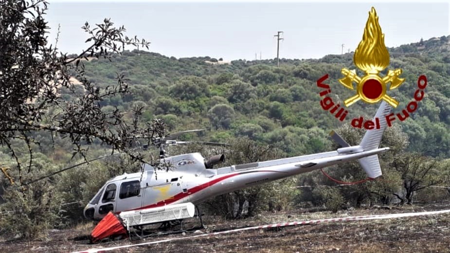Precipita elicottero dell'antincendio regionale: illeso il pilota