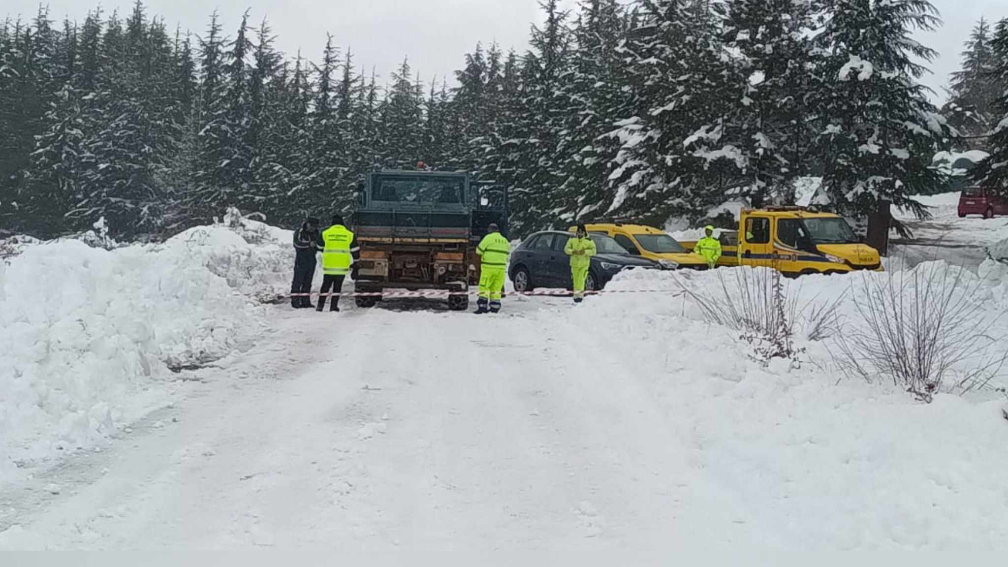 Neve alta: mezzi in azione per liberare le strade