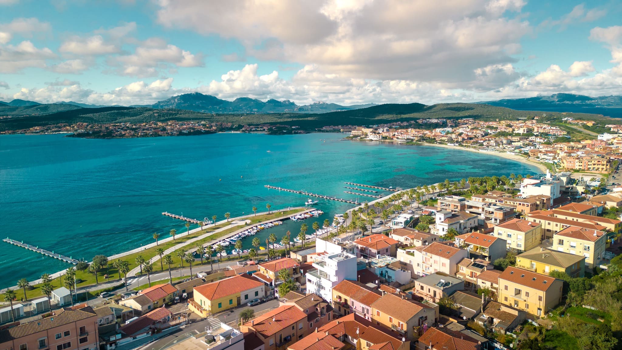 Golfo Aranci, 105 Summer Festival: navette e treni speciali