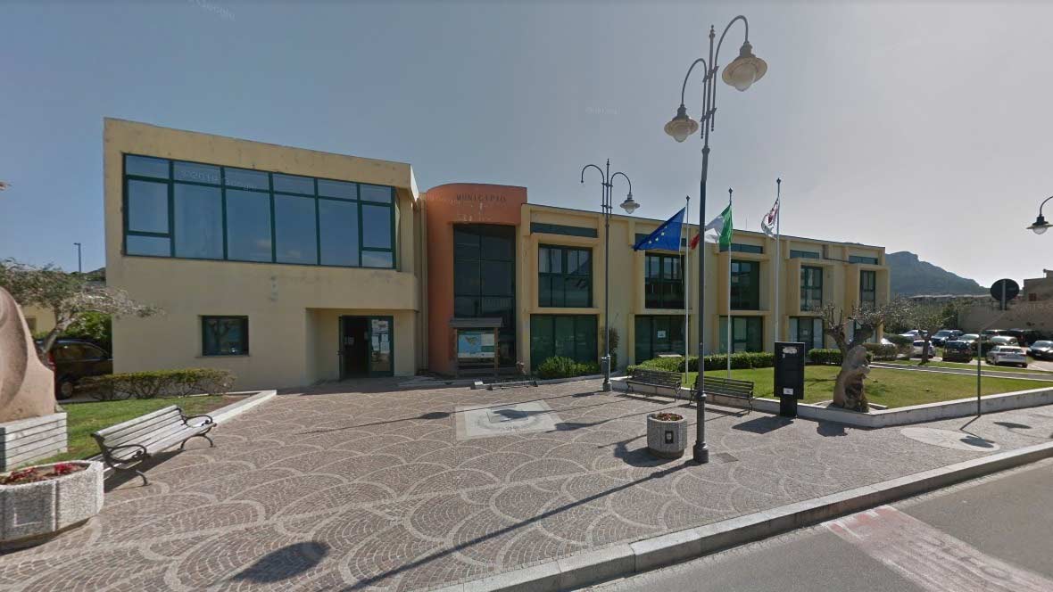 Cala Sassari: divieto di sosta dietro arenili e in area dunale