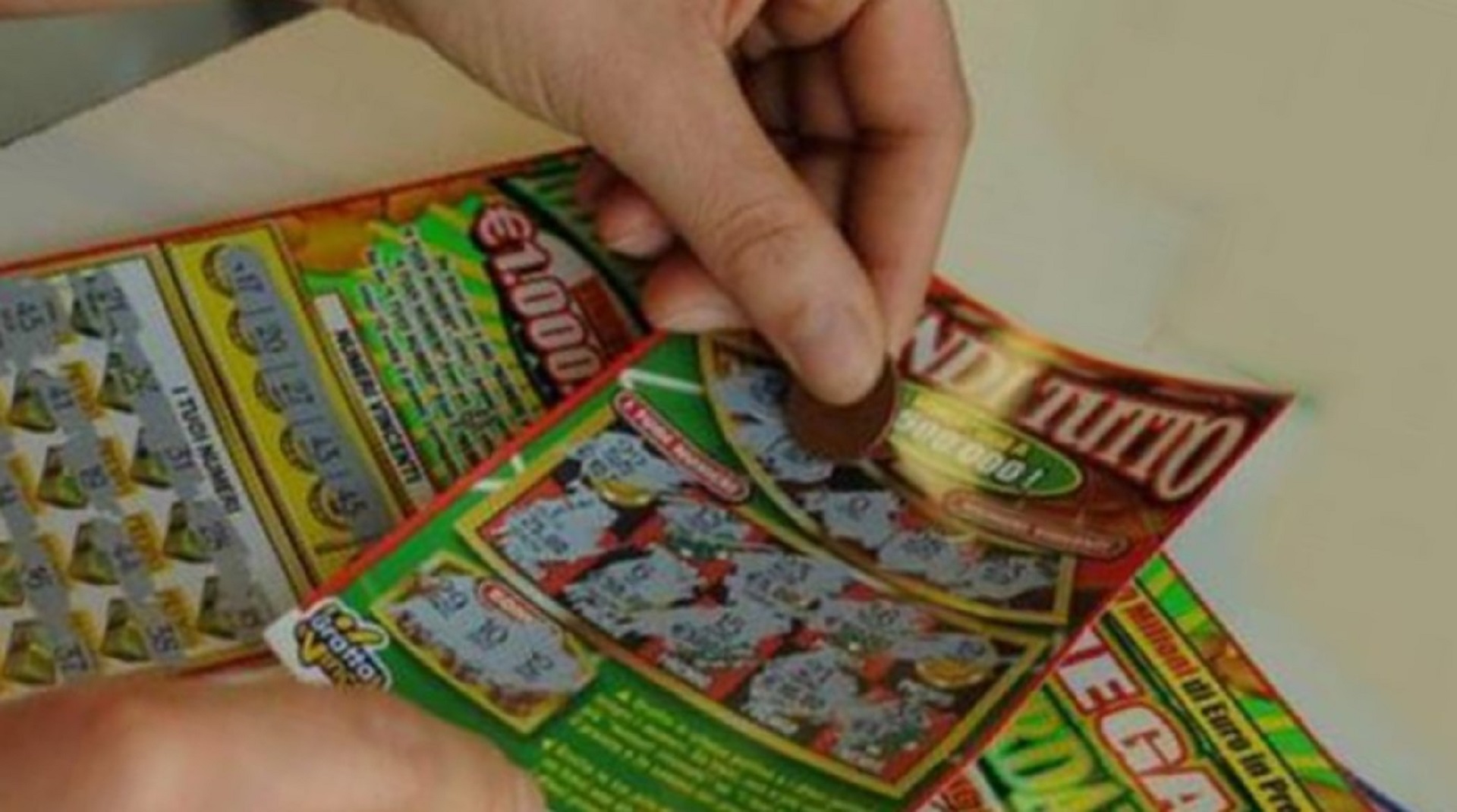 Con 20 euro vince 5 milioni: caccia al fortunato