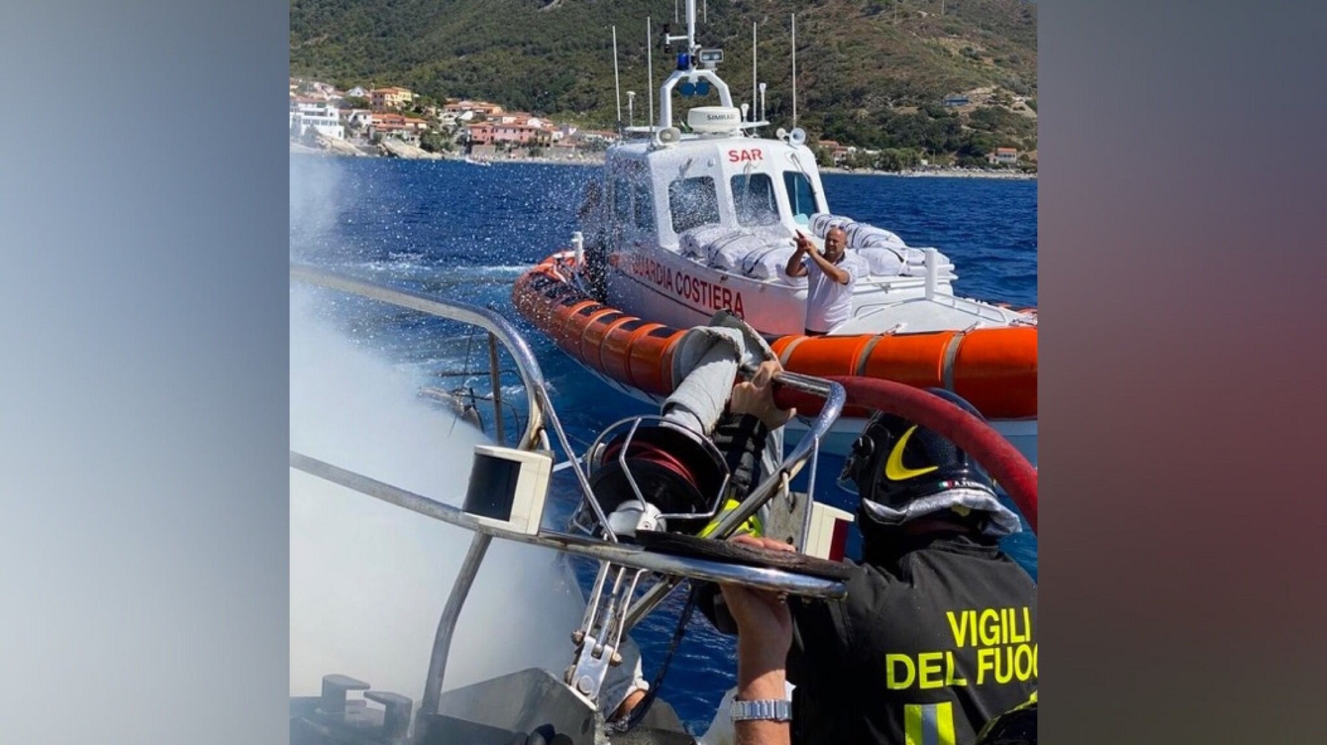 Olbia, sicurezza in mare: operazione congiunta Guardia Costiera-Vigili del fuoco