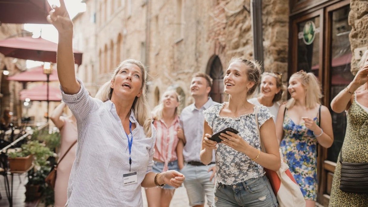 Guide turistiche ancora al palo, molti cambiano settore: 