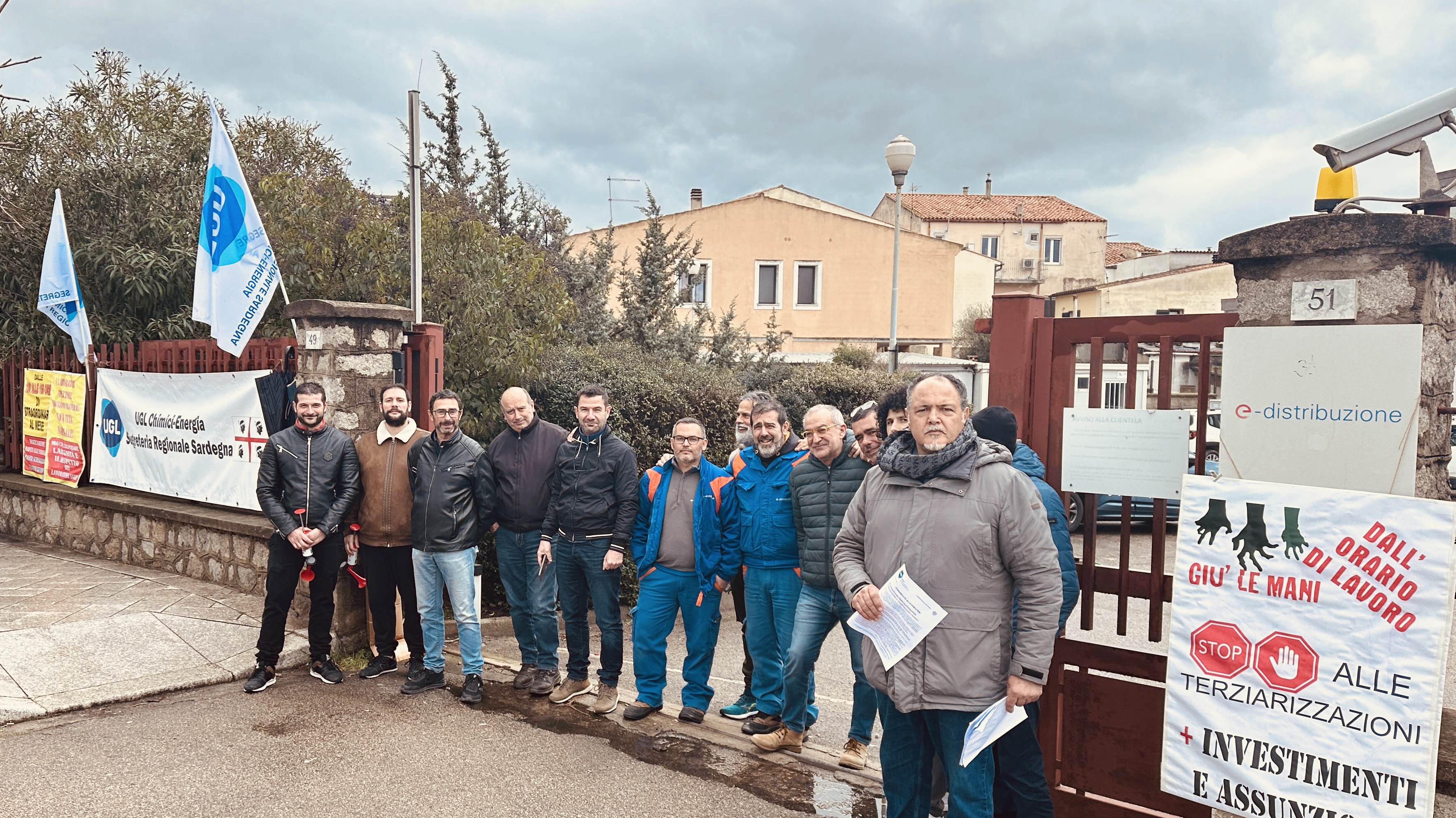 Olbia, lavoratori di e-distribuzione in rivolta: 