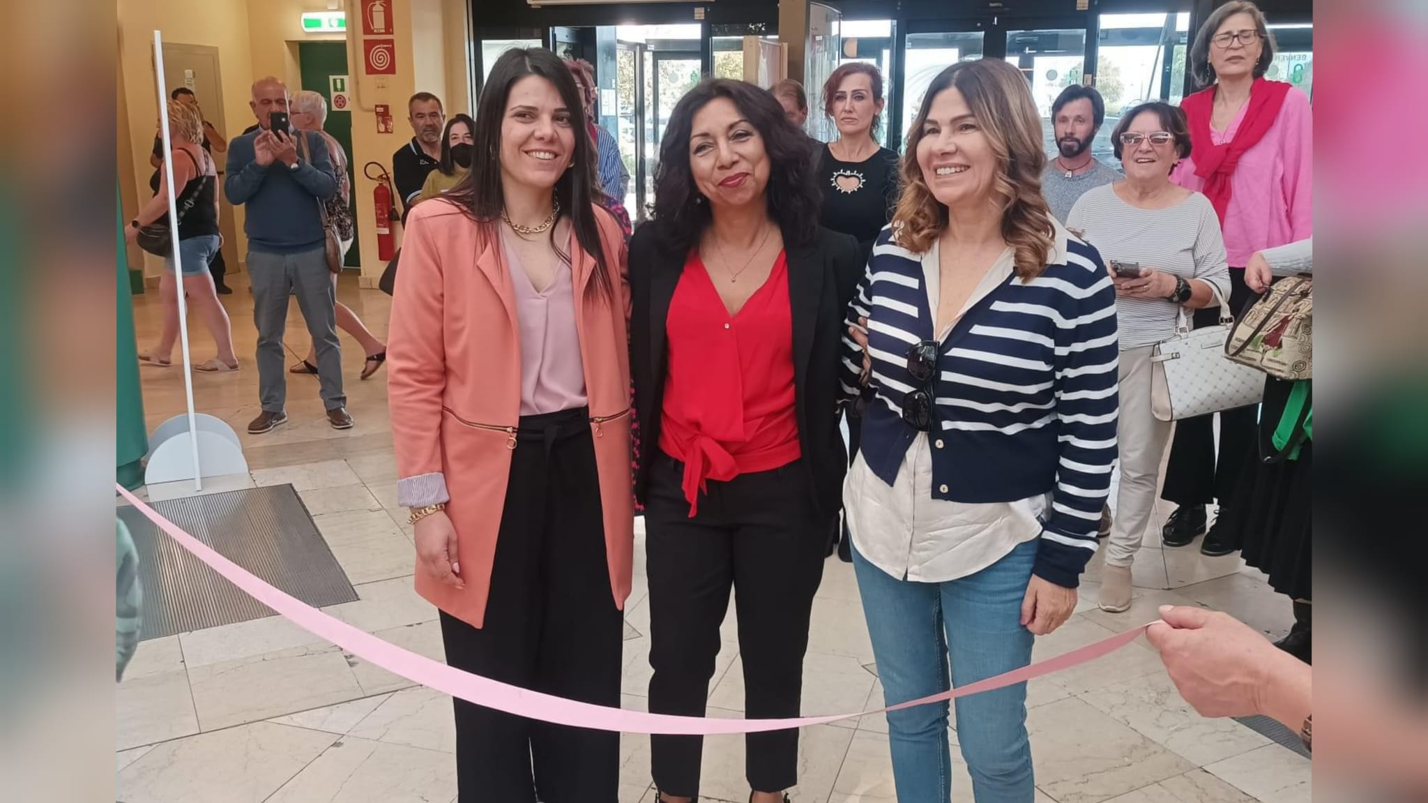 Olbia, si conclude la mostra collettiva “L’arte di amare mamma”: la parola alle protagoniste