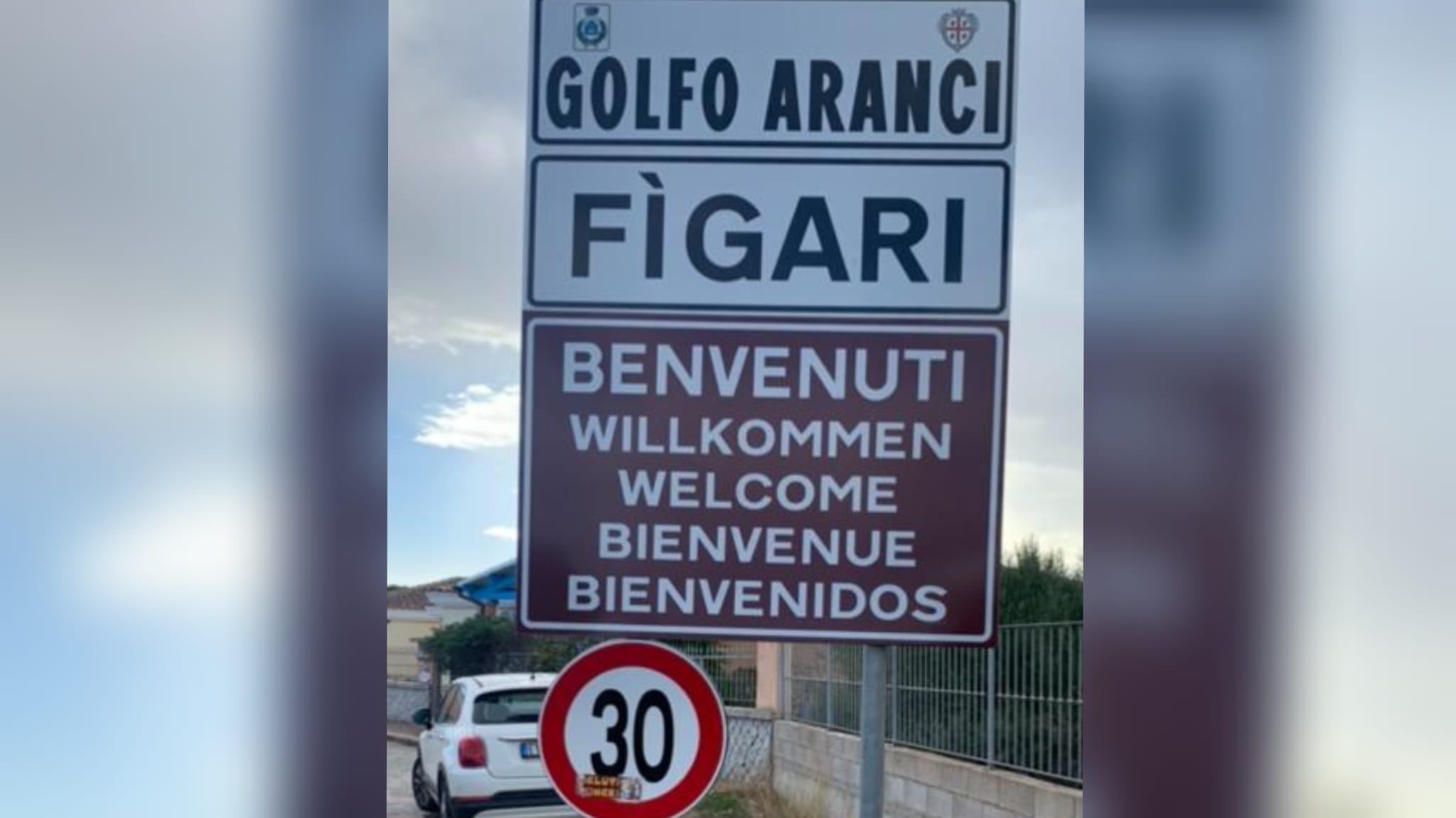 Golfo Aranci, rinnovato il cartello all’ingresso del paese con il toponimo antico della località